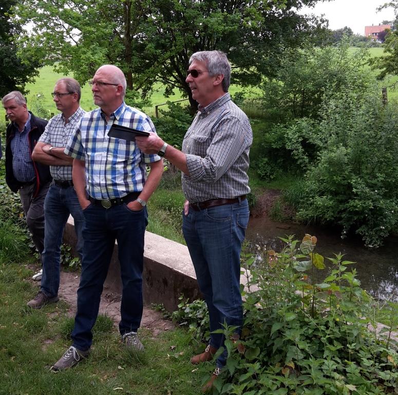 Diskussion an der Nettequelle